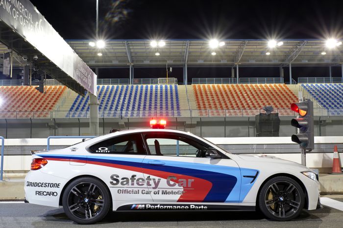 Bridgestone per le safety car BMW di MotoGP_Qatar Rear_2