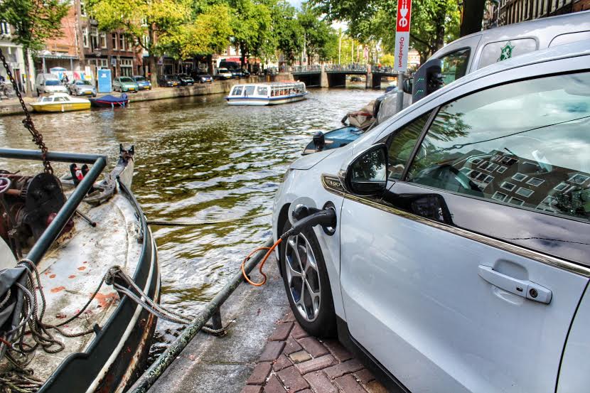 Herengracht, Amsterdam 2014 - Think global, charge local  - The Dutch do it better